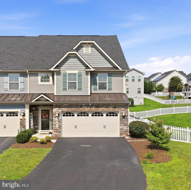 1241 Drydock St, Brunswick, MD 21716