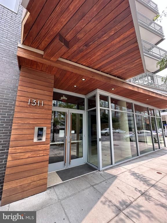 1311 13th St NW #T05, Washington, DC 20005