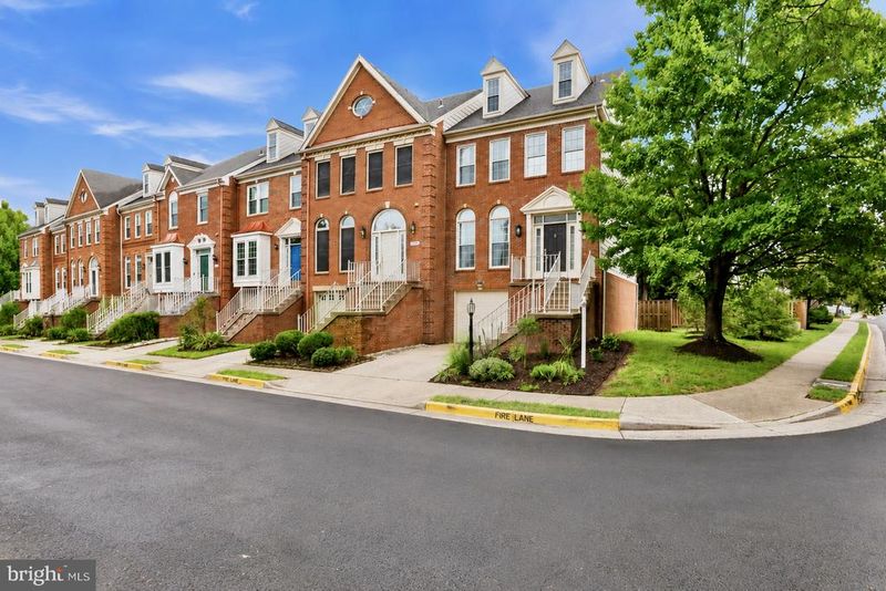 46544 Lynnhaven Sq, Sterling, VA 20165