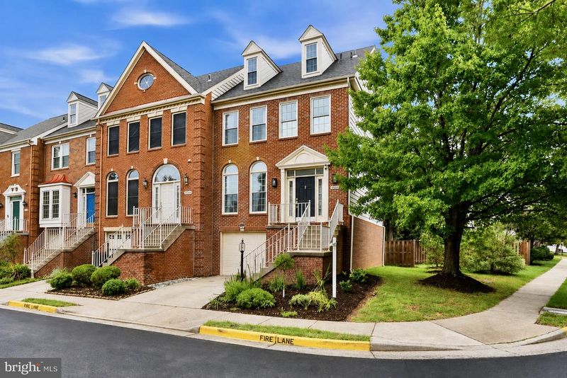 46544 Lynnhaven Sq, Sterling, VA 20165