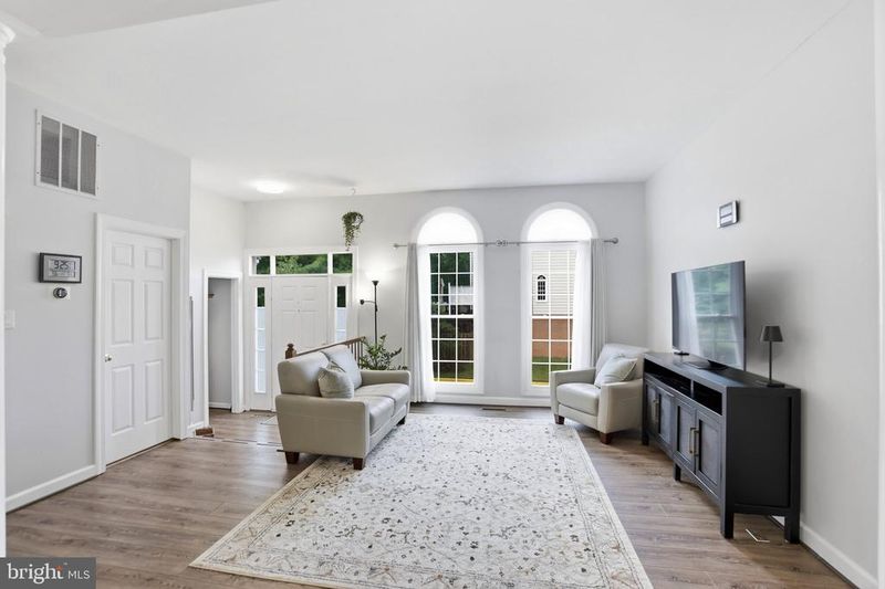 46544 Lynnhaven Sq, Sterling, VA 20165