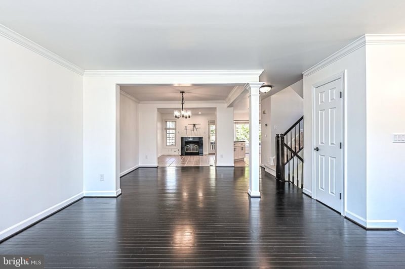 12700 Dogwood Hills Ln, Fairfax, VA 22033