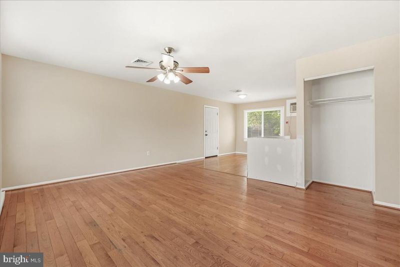45 Concord Dr, Brunswick, MD 21716