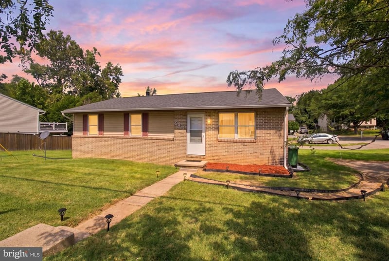 940 Hammonds Ln, Brooklyn, MD 21225