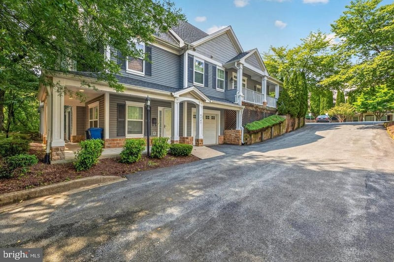 9743 Winery Ct, Gaithersburg, MD 20879