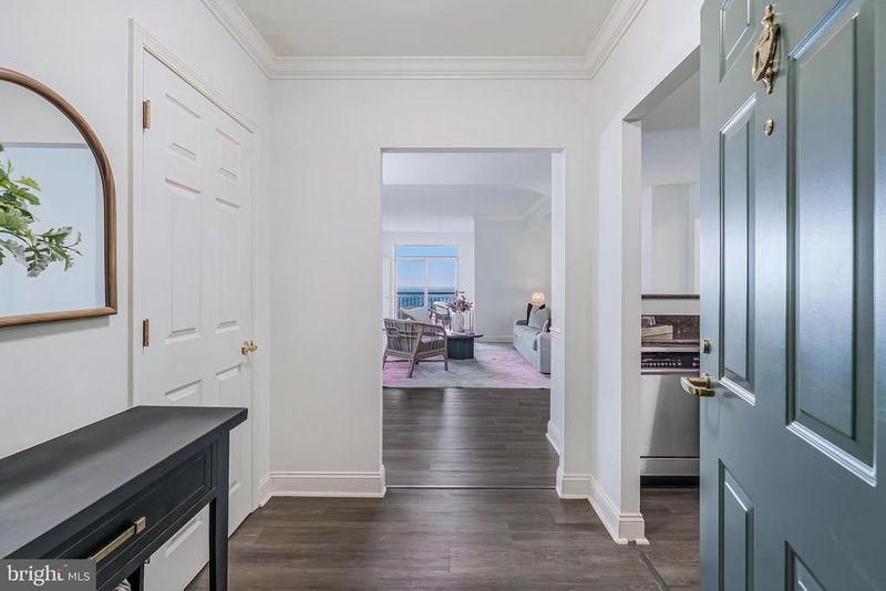 11776 Stratford House Pl #1204, Reston, VA 20190