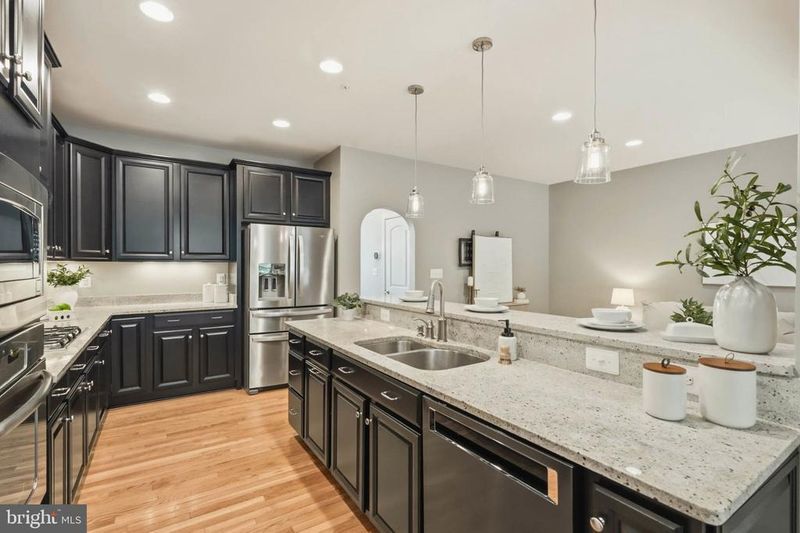 525 Deep Creek Vw, Annapolis, MD 21409