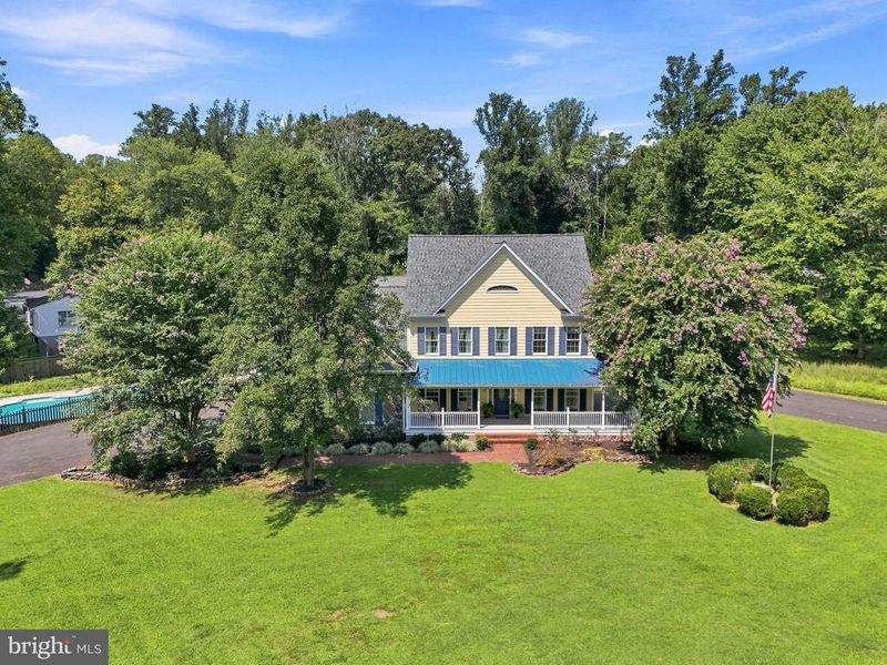 9438 Petterson Ln, Manassas, VA 20112