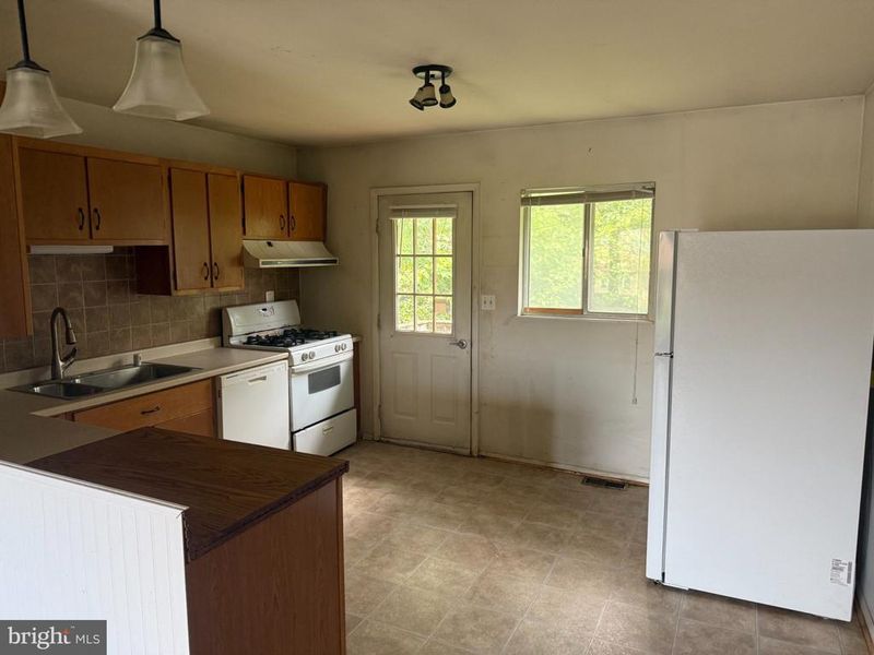 400 Carrollton Dr, Frederick, MD 21701