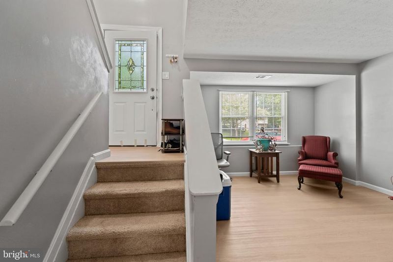 3517 Old Crown Dr, Pasadena, MD 21122