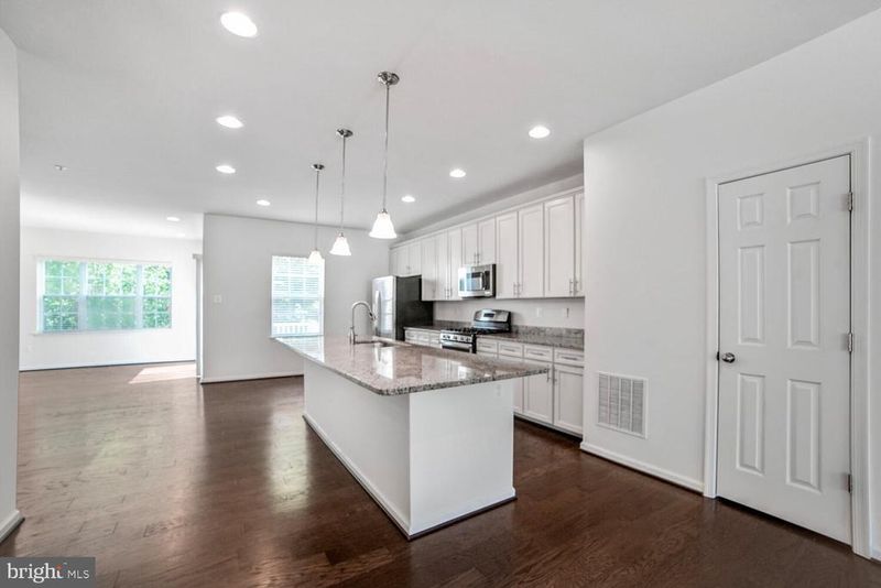 7872 River Rock Way, Columbia, MD 21044