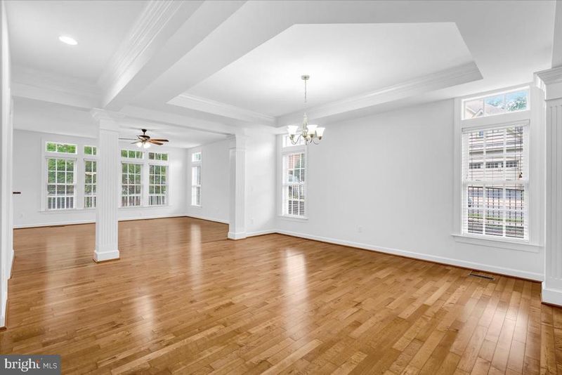 47650 Mid Surrey Sq, Sterling, VA 20165