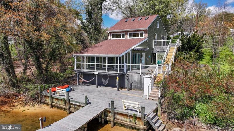 811 Long Cove Rd, Glen Burnie, MD 21060