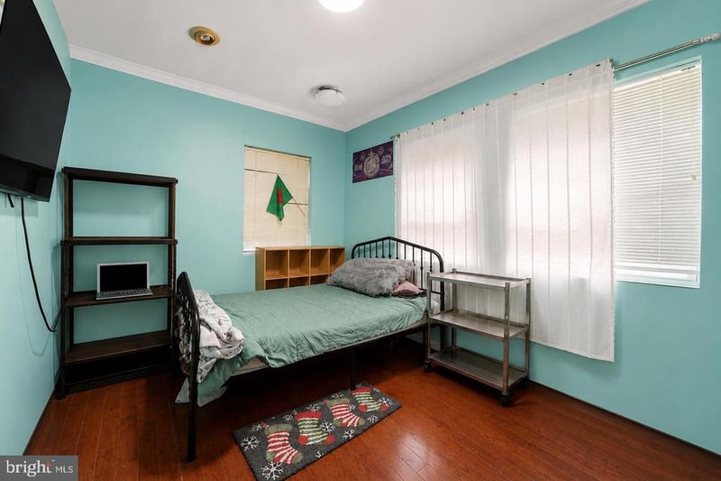2506 S Eads St, Arlington, VA 22202