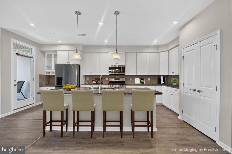 3210 Tribune Ct, Hyattsville, MD 20782