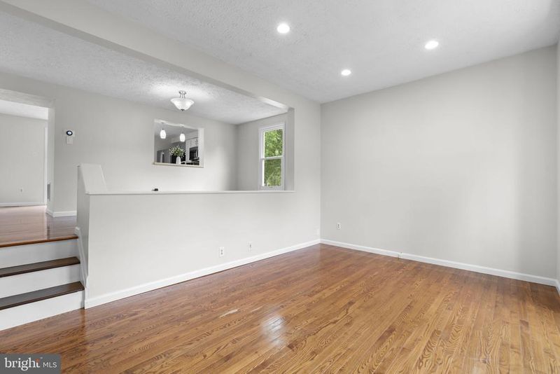 6327 Loring Dr, Columbia, MD 21045