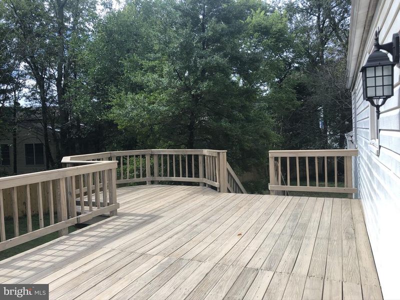 3852 Beech Down Dr, Chantilly, VA 20151