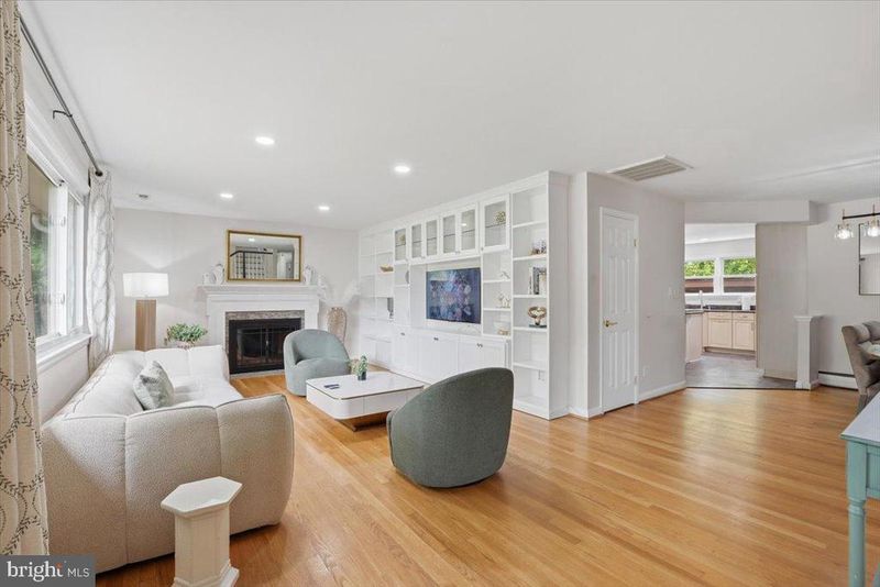 2617 N Stevens St, Alexandria, VA 22311
