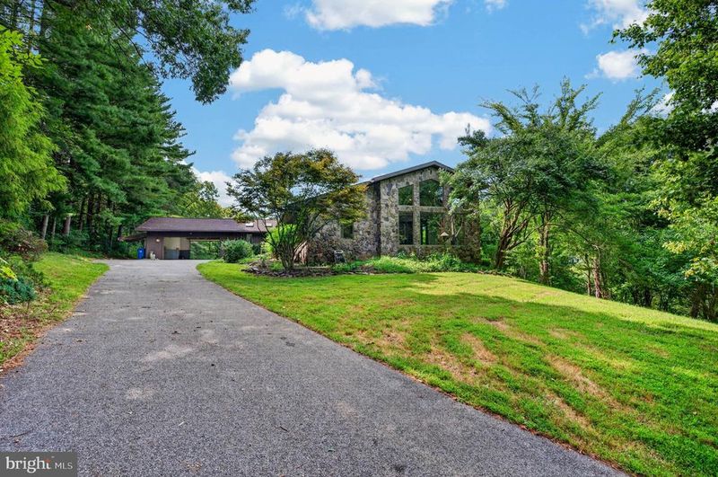 4513 Timbery Dr, Jefferson, MD 21755