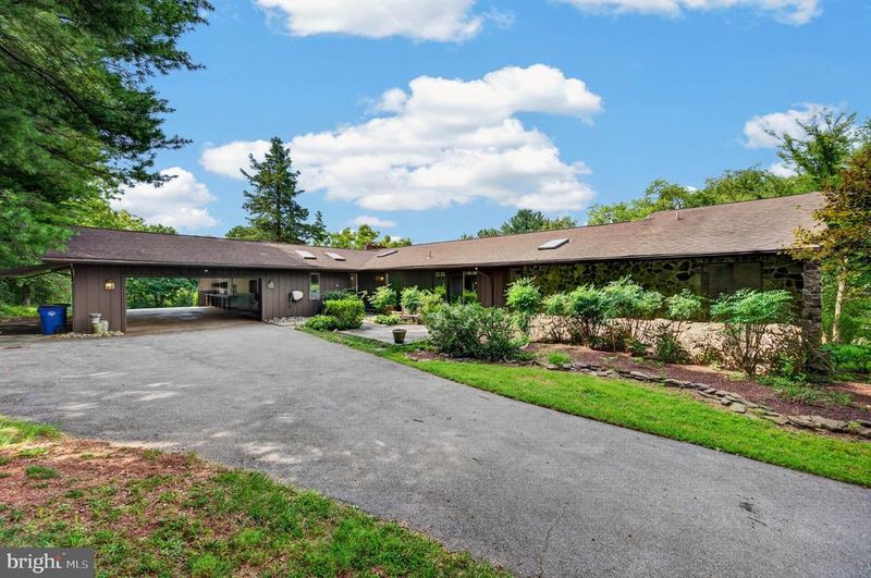 4513 Timbery Dr, Jefferson, MD 21755