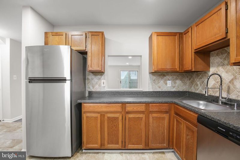4238 Stockbridge Dr #83C, Dumfries, VA 22025