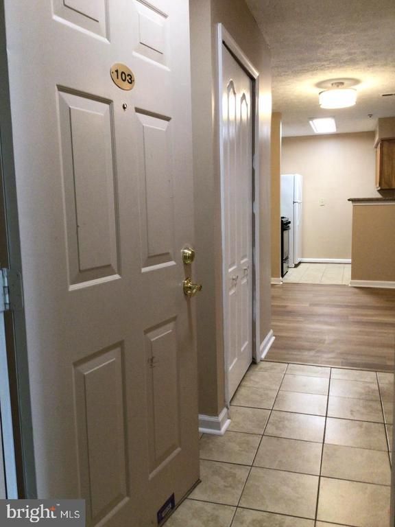 8941 Town Center Cir #2-103, Largo, MD 20774