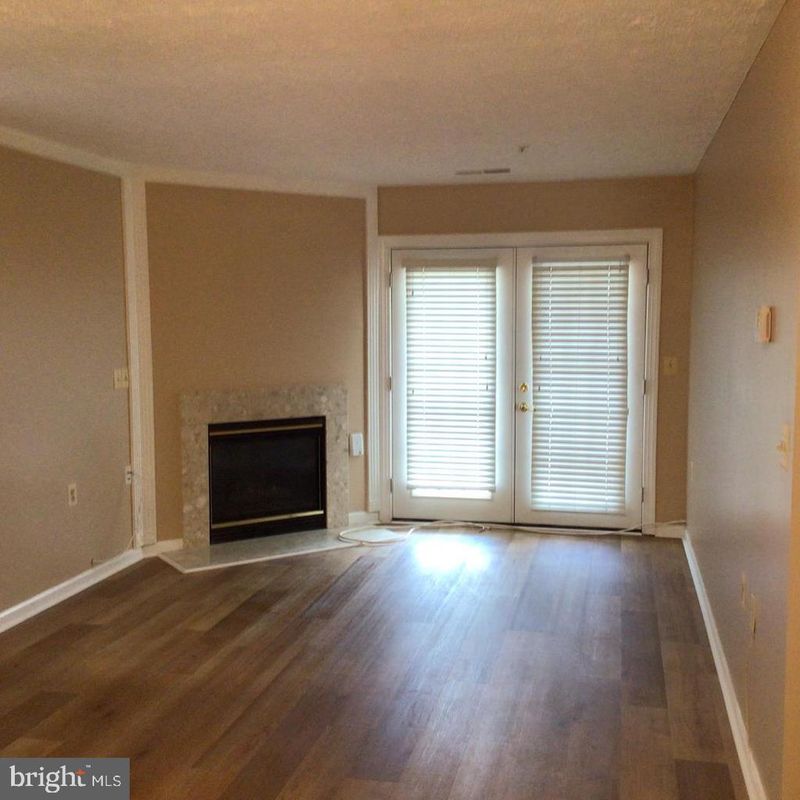 8941 Town Center Cir #2-103, Largo, MD 20774