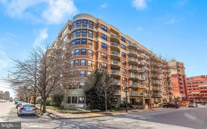 1200 Braddock Pl #209, Alexandria, VA 22314