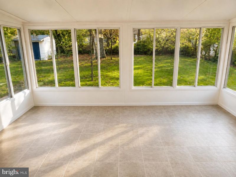 3902 Lawrence Ave, Kensington, MD 20895