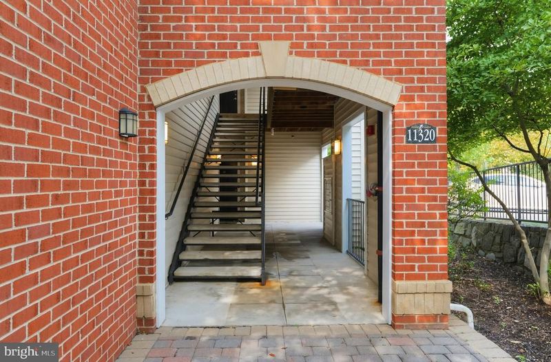 11320 Aristotle Dr #4-308, Fairfax, VA 22030