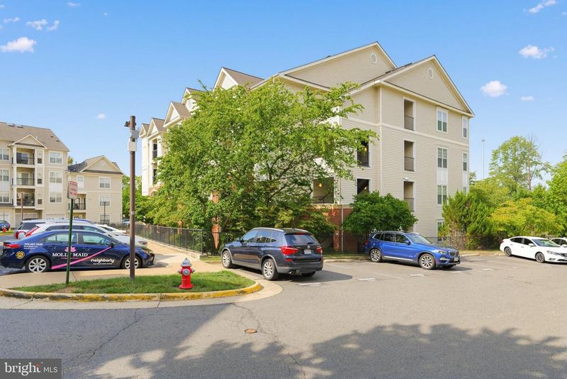 11320 Aristotle Dr #4-308, Fairfax, VA 22030