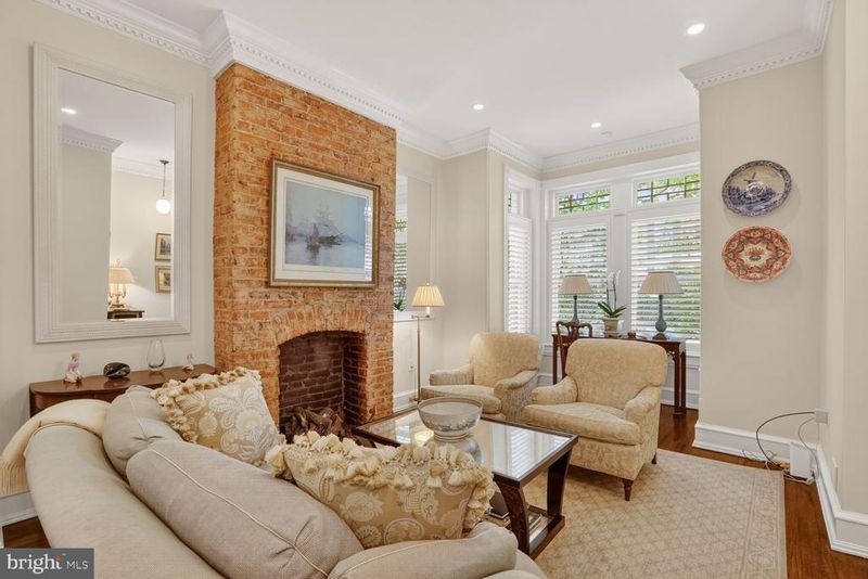 3424 P St NW, Washington, DC 20007