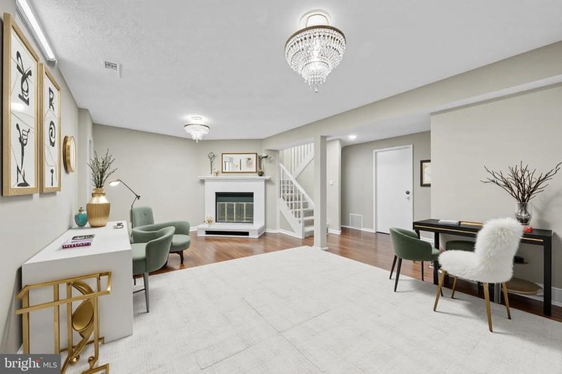8031 Tyson Oaks Cir, Vienna, VA 22182