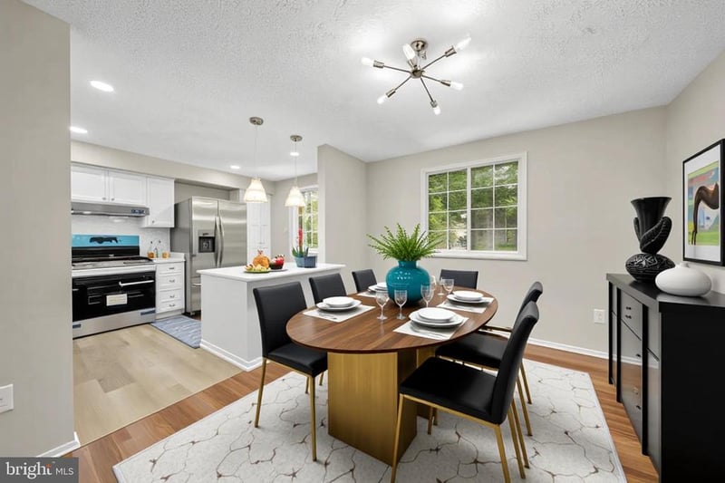 8031 Tyson Oaks Cir, Vienna, VA 22182