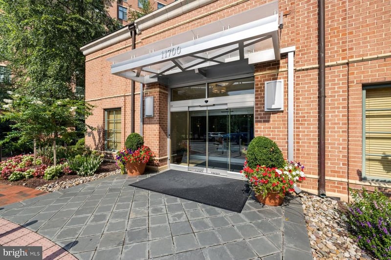 11700 Old Georgetown Rd #806, North Bethesda, MD 20852