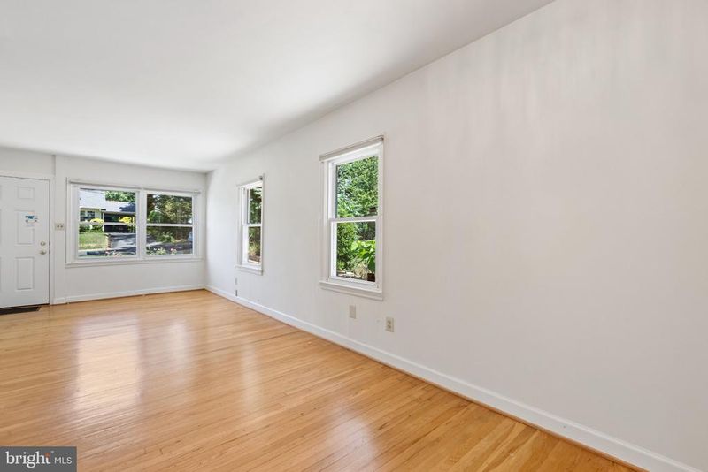 7315 Friden Dr, Falls Church, VA 22043