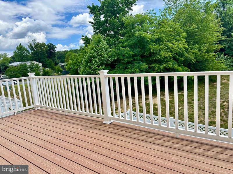121 Hidden Brook Dr, Fredericksburg, VA 22405