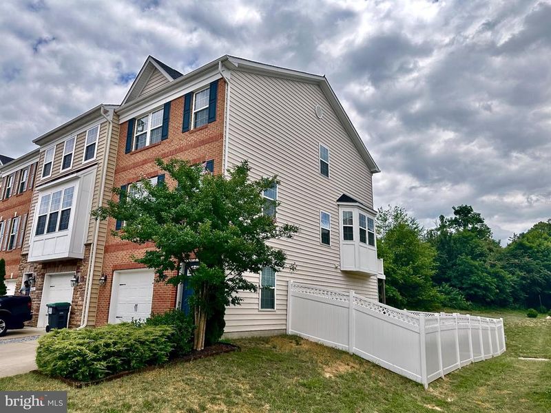 121 Hidden Brook Dr, Fredericksburg, VA 22405