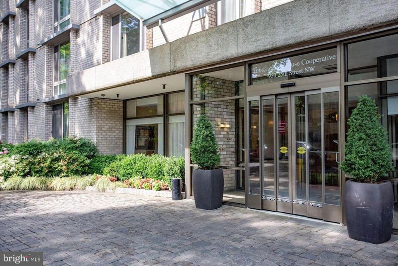 940 25th St NW #309S, Washington, DC 20037