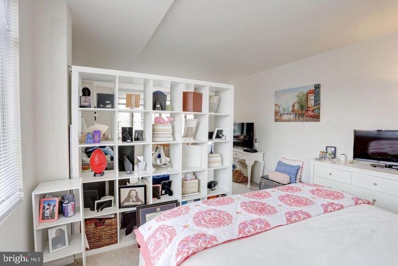 940 25th St NW #309S, Washington, DC 20037