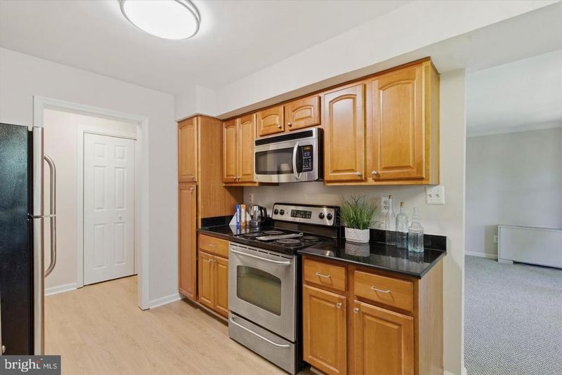 3334 Spring Ln #B-46, Falls Church, VA 22041