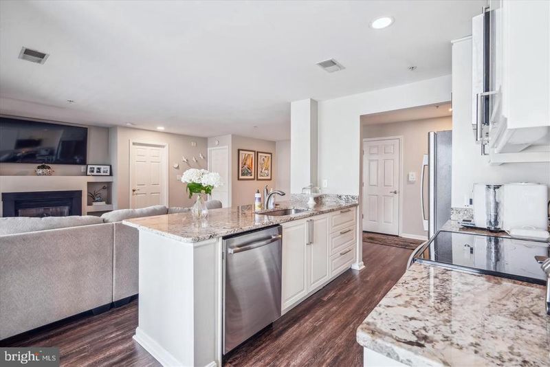 2015 Gov Thomas Bladen Way #203, Annapolis, MD 21401