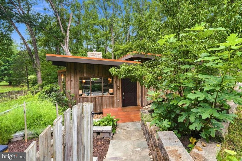 7221 Clifton Rd, Clifton, VA 20124
