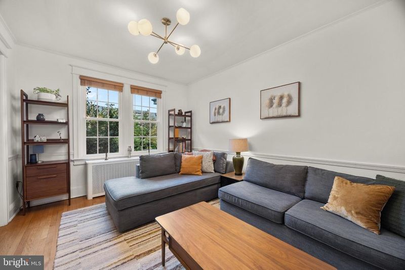 1930 37th St NW, Washington, DC 20007