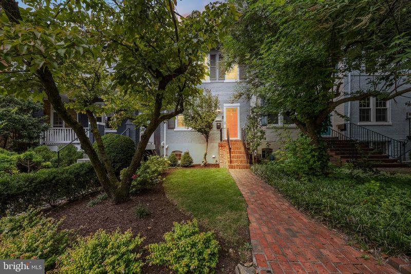 1930 37th St NW, Washington, DC 20007