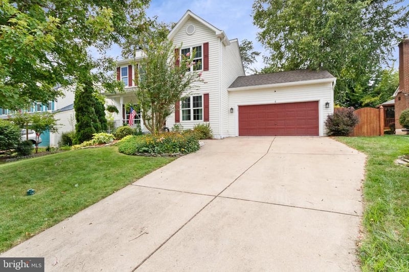 4 Saint Christophers Dr, Stafford, VA 22556