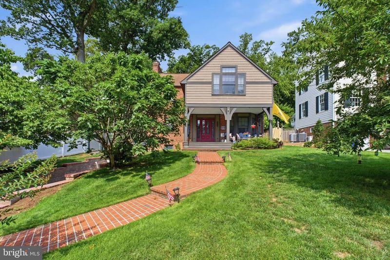 2354 N Oakland St, Arlington, VA 22207