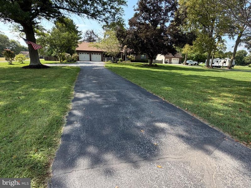 2414 Doubs Ct, Adamstown, MD 21710
