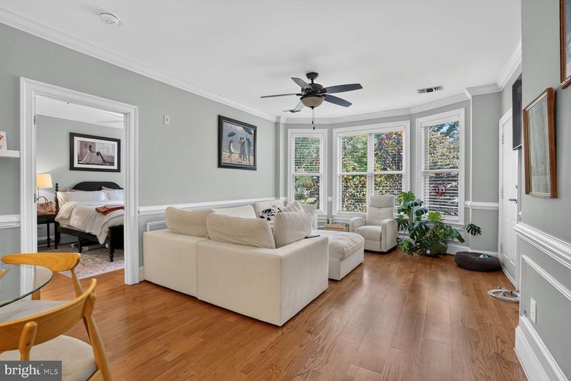 1855 Stratford Park Pl #215, Reston, VA 20190
