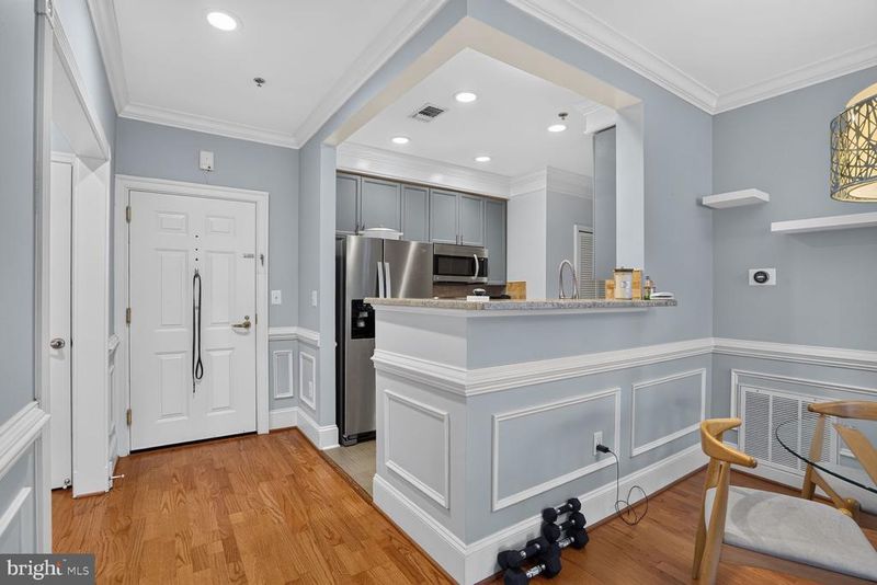 1855 Stratford Park Pl #215, Reston, VA 20190